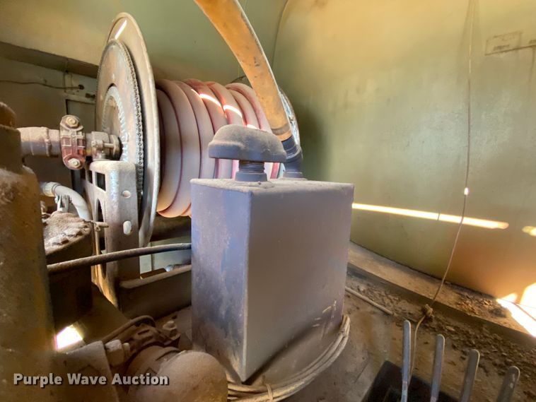 image for item EL9617 1995 Chevrolet Kodiak C5500  fuel truck