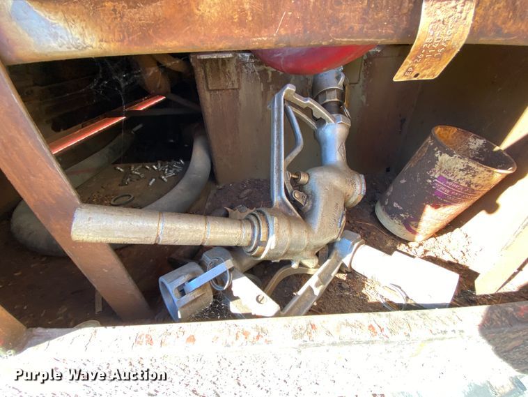 image for item EL9617 1995 Chevrolet Kodiak C5500  fuel truck