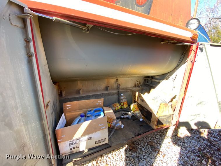 image for item EL9617 1995 Chevrolet Kodiak C5500  fuel truck