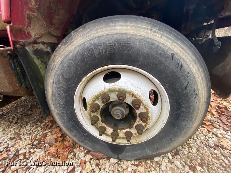 image for item EL9617 1995 Chevrolet Kodiak C5500  fuel truck