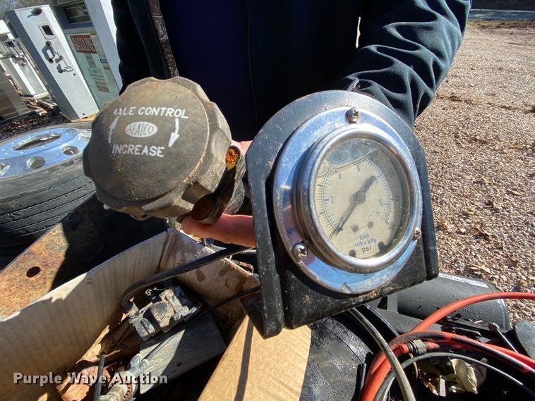 image for item EL9618 Tag axle