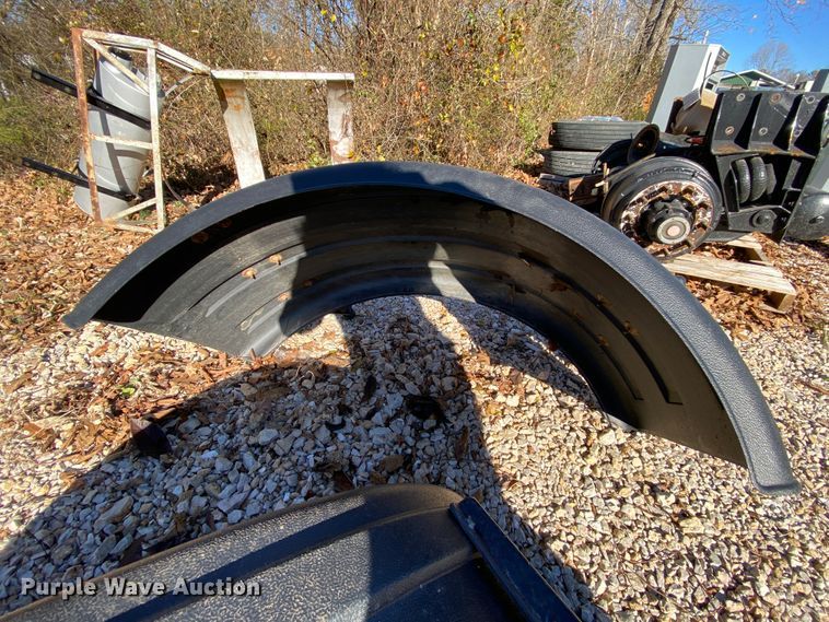 image for item EL9618 Tag axle