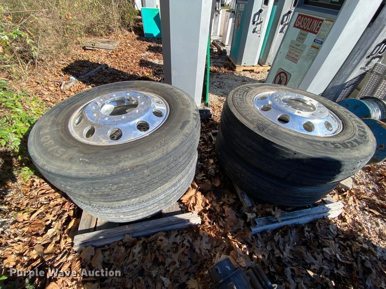 image for item EL9618 Tag axle