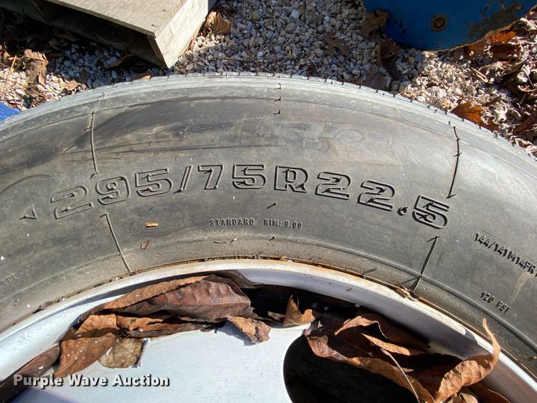 image for item EL9618 Tag axle