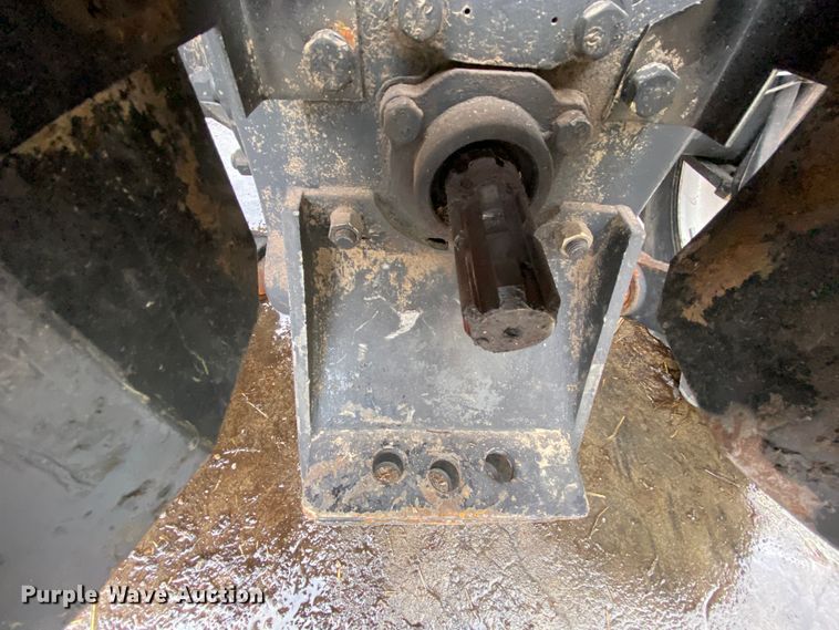 image for item EL9632 2004 Farm Pro 2420  tractor