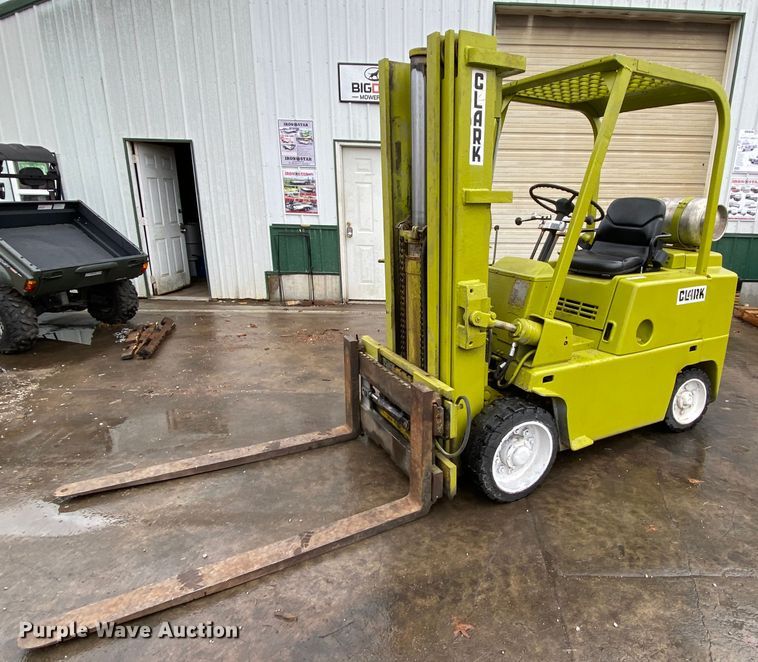 image for item EL9633 Clark C590-60  forklift