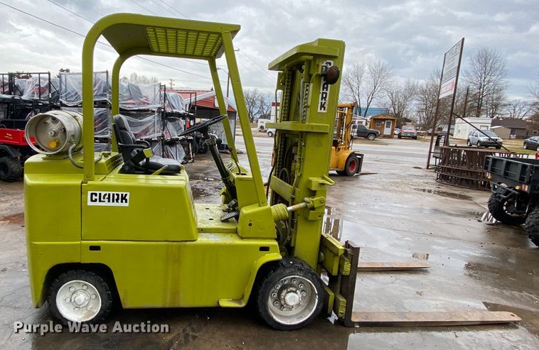 image for item EL9633 Clark C590-60  forklift