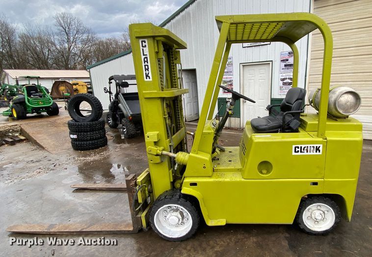 image for item EL9633 Clark C590-60  forklift
