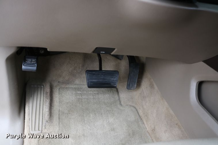 image for item EO9861 2015 Chevrolet Suburban LTZ  SUV