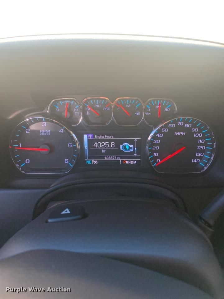 image for item EO9861 2015 Chevrolet Suburban LTZ  SUV