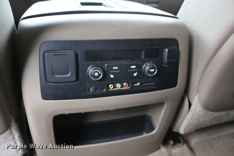 image for item EO9861 2015 Chevrolet Suburban LTZ  SUV