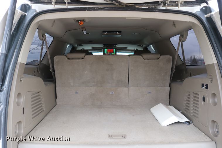 image for item EO9861 2015 Chevrolet Suburban LTZ  SUV