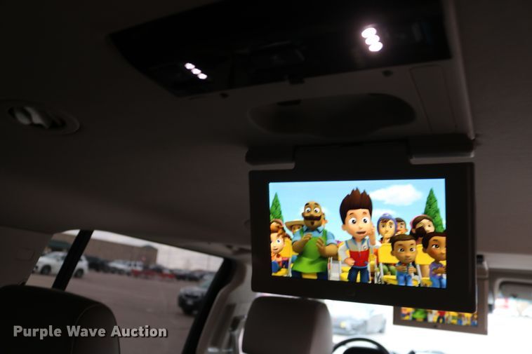 image for item EO9861 2015 Chevrolet Suburban LTZ  SUV