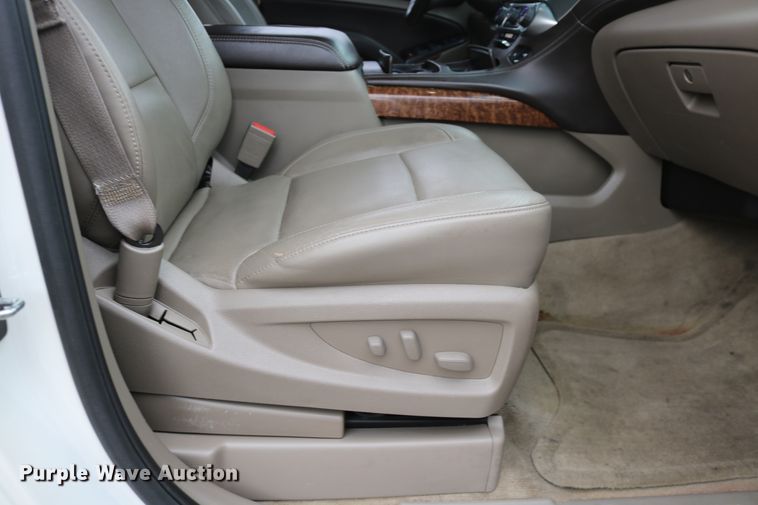 image for item EO9861 2015 Chevrolet Suburban LTZ  SUV