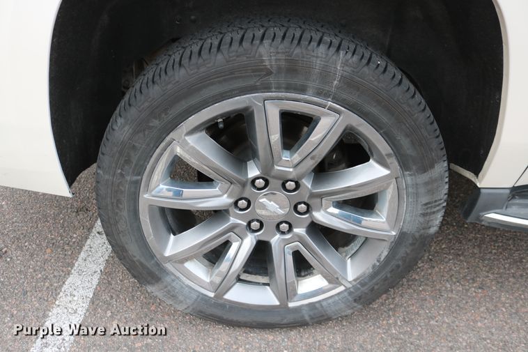 image for item EO9861 2015 Chevrolet Suburban LTZ  SUV