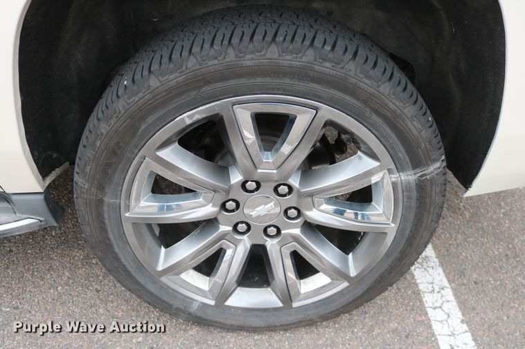 image for item EO9861 2015 Chevrolet Suburban LTZ  SUV