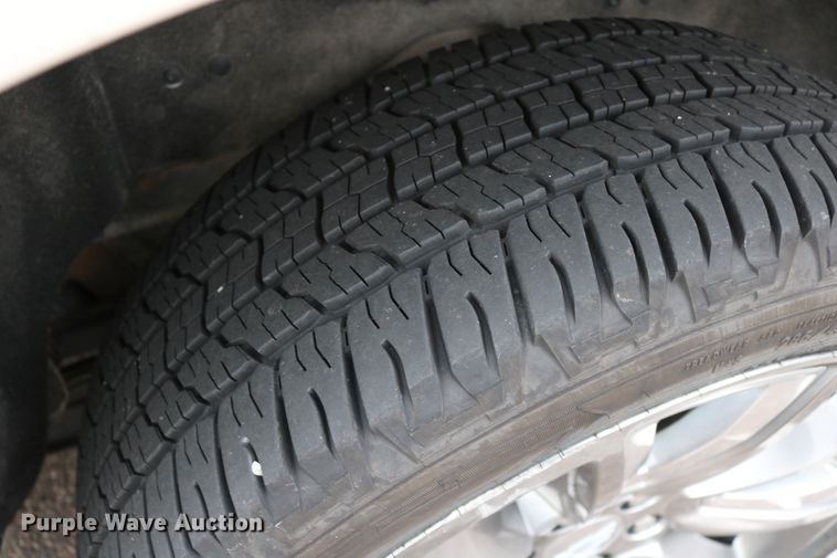 image for item EO9861 2015 Chevrolet Suburban LTZ  SUV