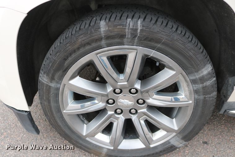 image for item EO9861 2015 Chevrolet Suburban LTZ  SUV