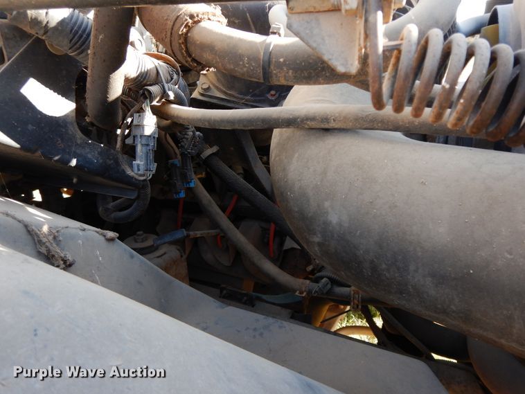 image for item GK9631 2000 GMC C7500  fuel truck