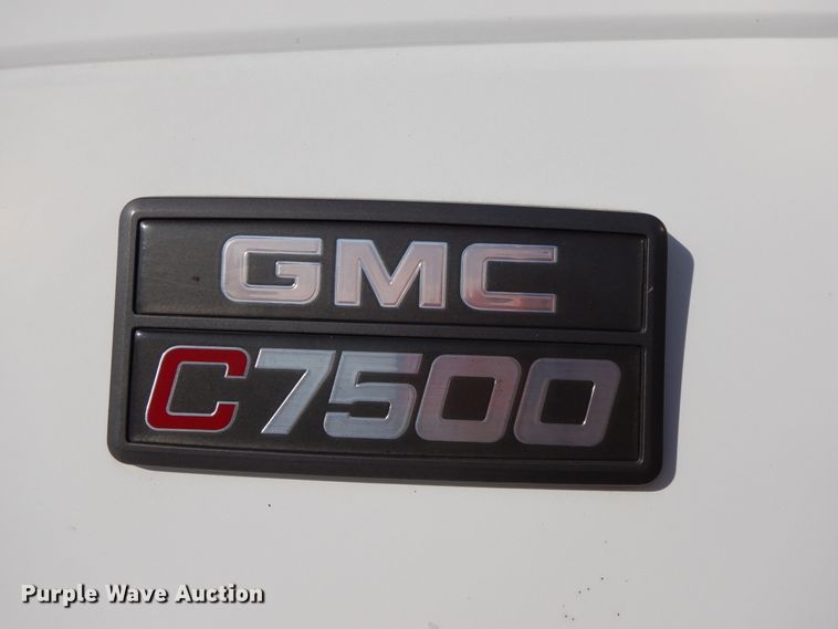 image for item GK9631 2000 GMC C7500  fuel truck