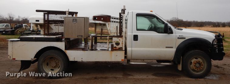 image for item GK9644 2007 Ford F450 Super Duty XL  flatbed truck