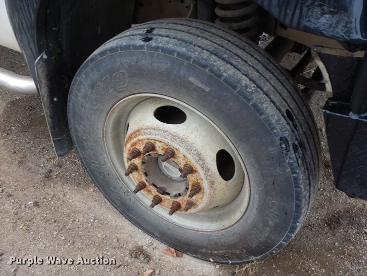 image for item GK9644 2007 Ford F450 Super Duty XL  flatbed truck