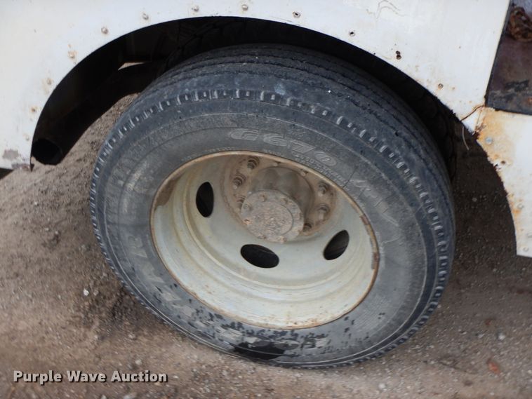 image for item GK9644 2007 Ford F450 Super Duty XL  flatbed truck