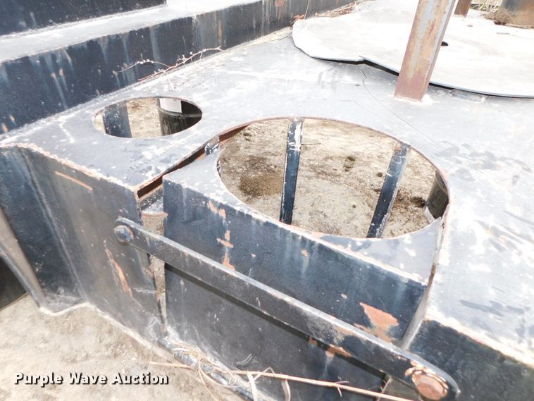 image for item GQ9921 Flatbed