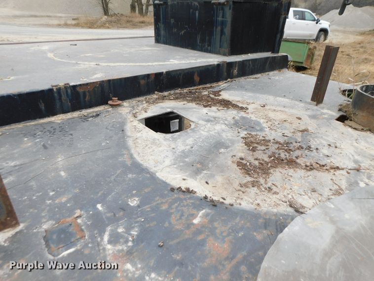 image for item GQ9921 Flatbed