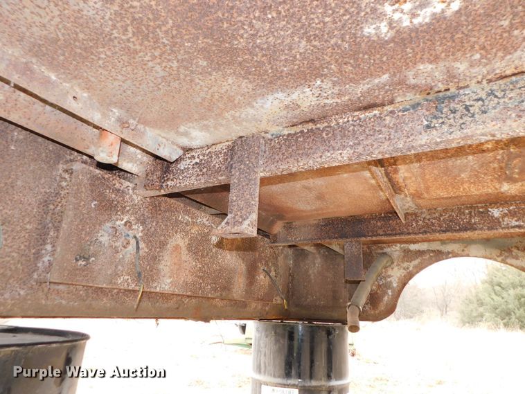 image for item GQ9921 Flatbed