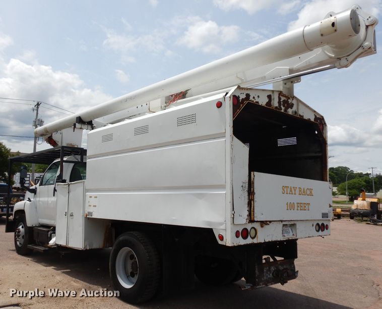 image for item HA9253 2003 GMC C7500  forestry bucket truck