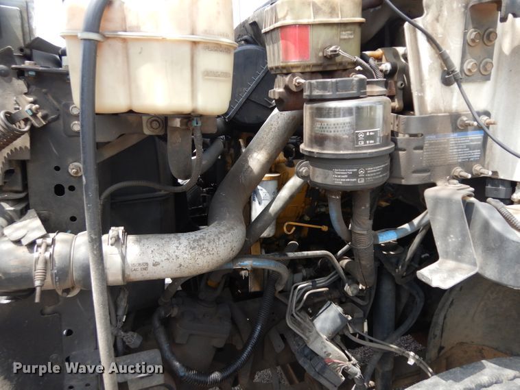 image for item HA9253 2003 GMC C7500  forestry bucket truck