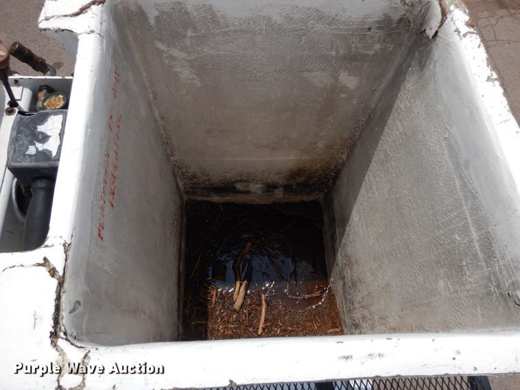 image for item HA9253 2003 GMC C7500  forestry bucket truck