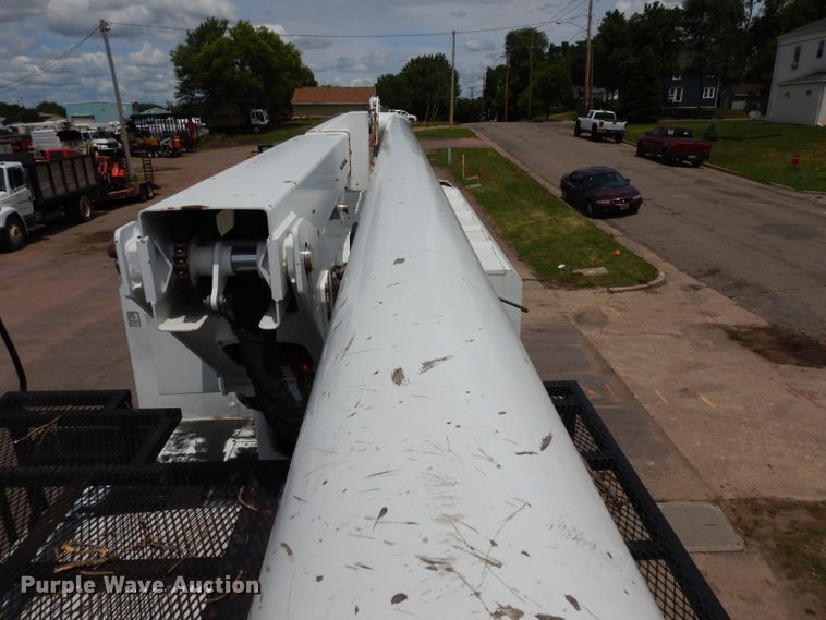 image for item HA9253 2003 GMC C7500  forestry bucket truck