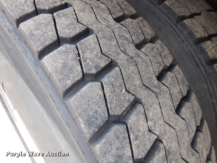 image for item HA9253 2003 GMC C7500  forestry bucket truck