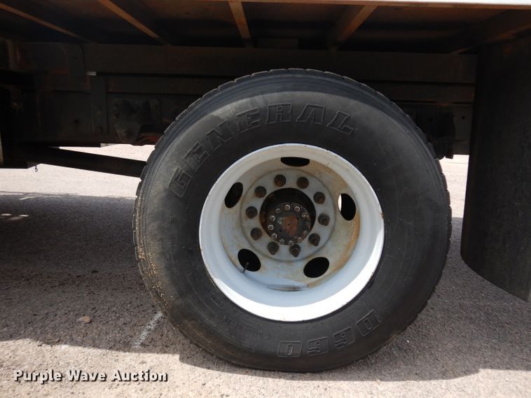 image for item HA9253 2003 GMC C7500  forestry bucket truck