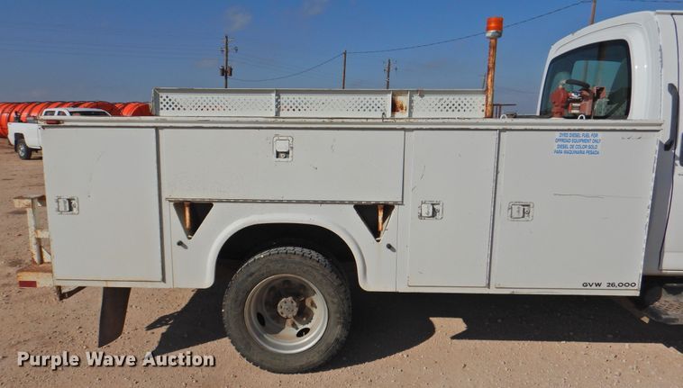 image for item HU9725 2007 Chevrolet C4500  utility truck