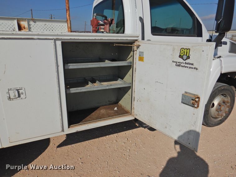 image for item HU9725 2007 Chevrolet C4500  utility truck