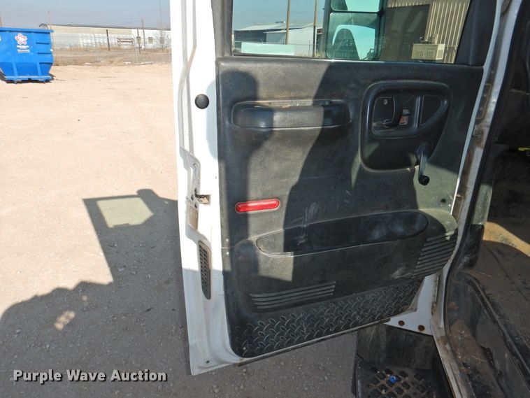 image for item HU9725 2007 Chevrolet C4500  utility truck