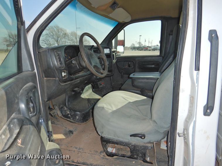 image for item HU9725 2007 Chevrolet C4500  utility truck