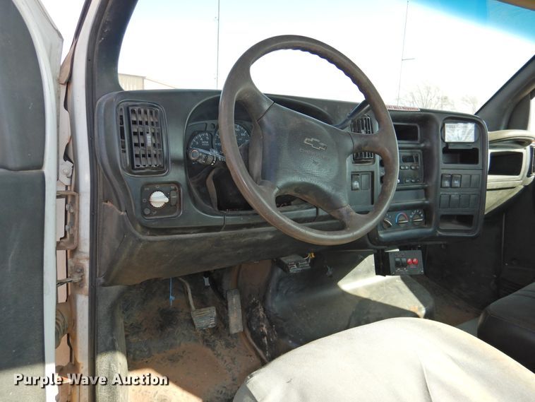 image for item HU9725 2007 Chevrolet C4500  utility truck