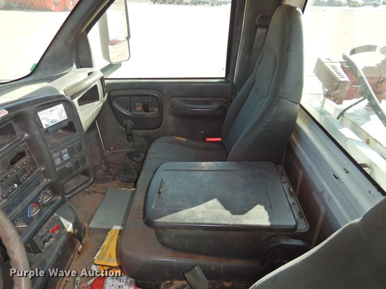 image for item HU9725 2007 Chevrolet C4500  utility truck