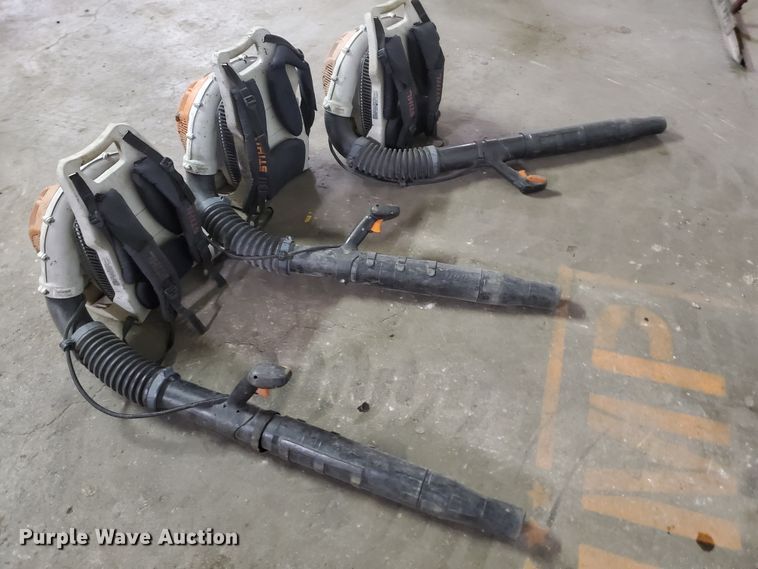 image for item HW9531 (3) Stihl BR600 backpack blowers