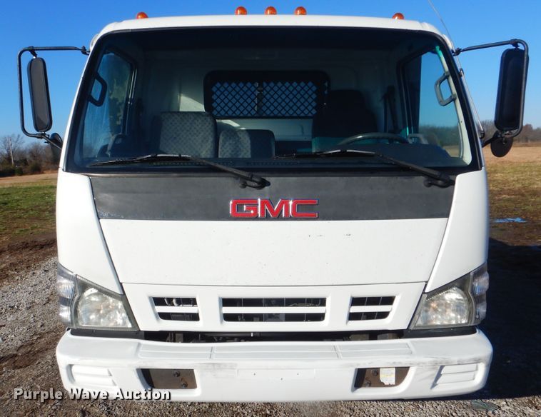 image for item HX9053 2006 GMC W4500  flatbed truck with crane