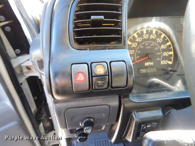 image for item HX9053 2006 GMC W4500  flatbed truck with crane