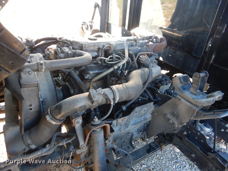 image for item HX9053 2006 GMC W4500  flatbed truck with crane