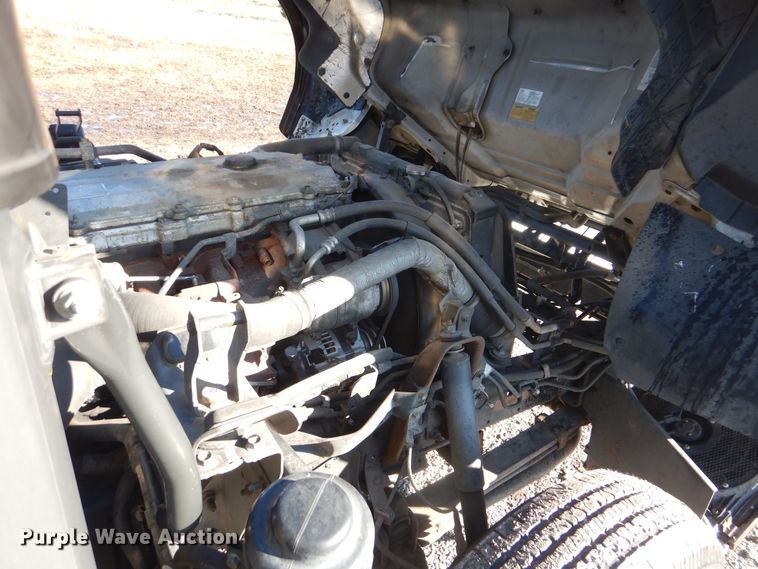 image for item HX9053 2006 GMC W4500  flatbed truck with crane