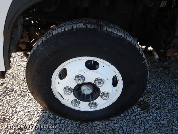 image for item HX9053 2006 GMC W4500  flatbed truck with crane