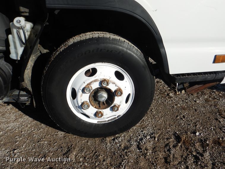 image for item HX9053 2006 GMC W4500  flatbed truck with crane