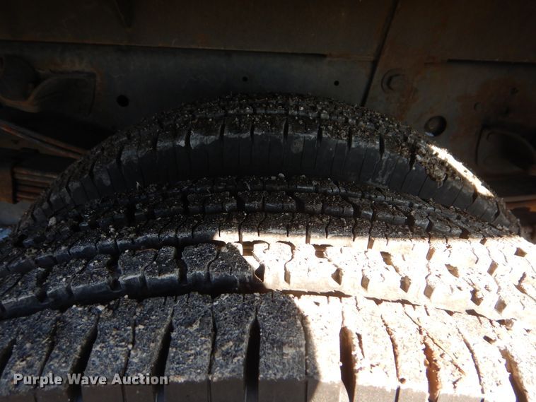 image for item HX9053 2006 GMC W4500  flatbed truck with crane